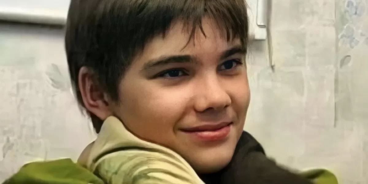Menino russo Boris Kipriyanovich.
